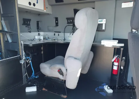 2017 Ford Transit-350 z USA, uszkodzony, nr VIN 1FTBW2CMDHKA41634